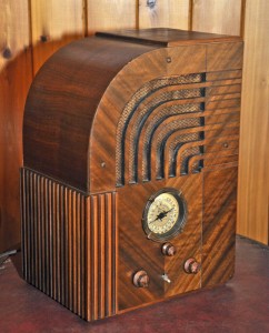 1935 Zenith Model 811 Art Deco Tombstone, Superhetrodyne Radio